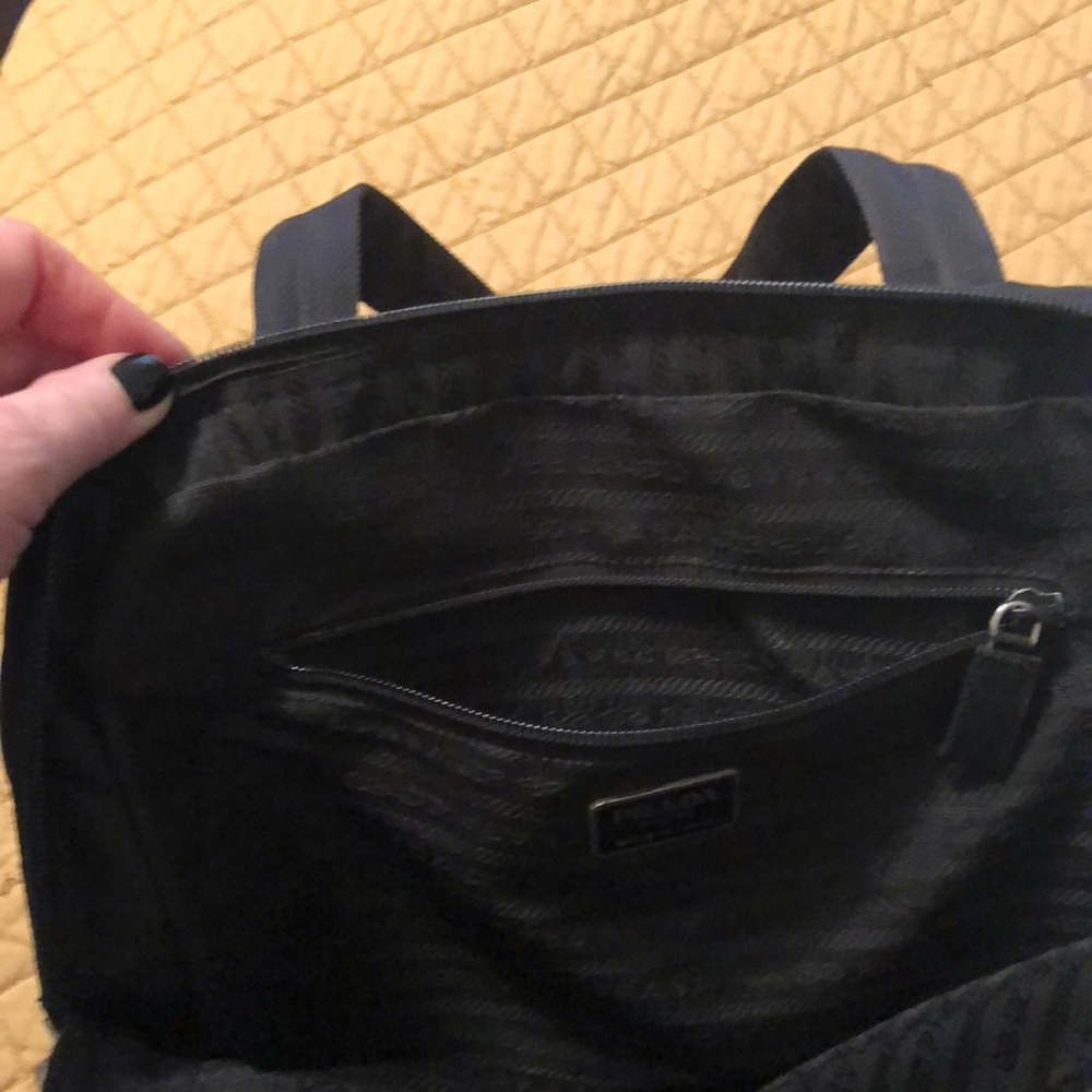 PRADA Tracolla Vela Nero Tote EUC! - Picture 8 of 13